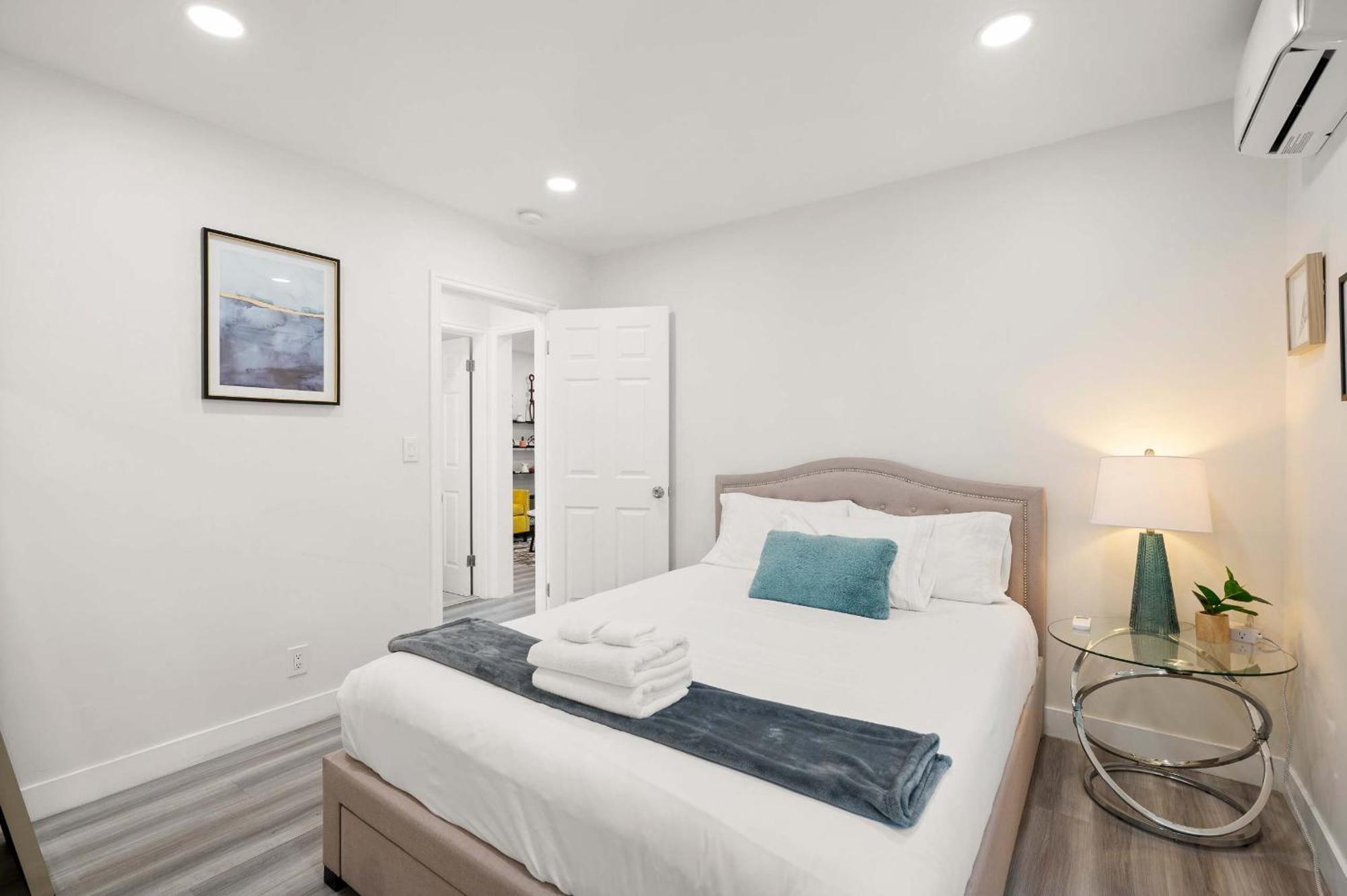 New Renovated 2B2B Apt Self Checkin Free Parking 1 Pasadena Exterior foto